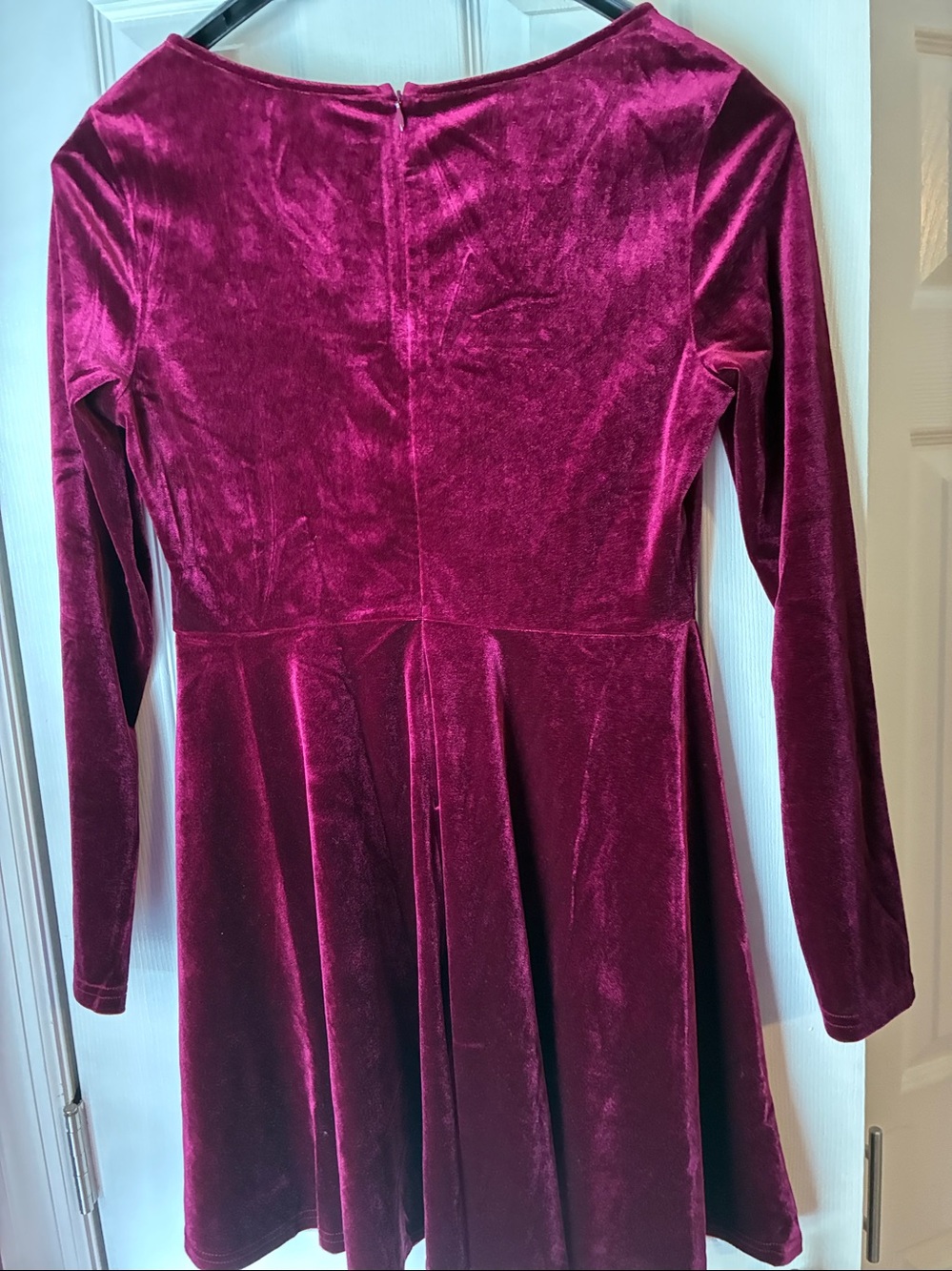 SHEIN Velvet Long-Sleeve Square Neck Dress in Burgundy size large - Picture 3 of 3